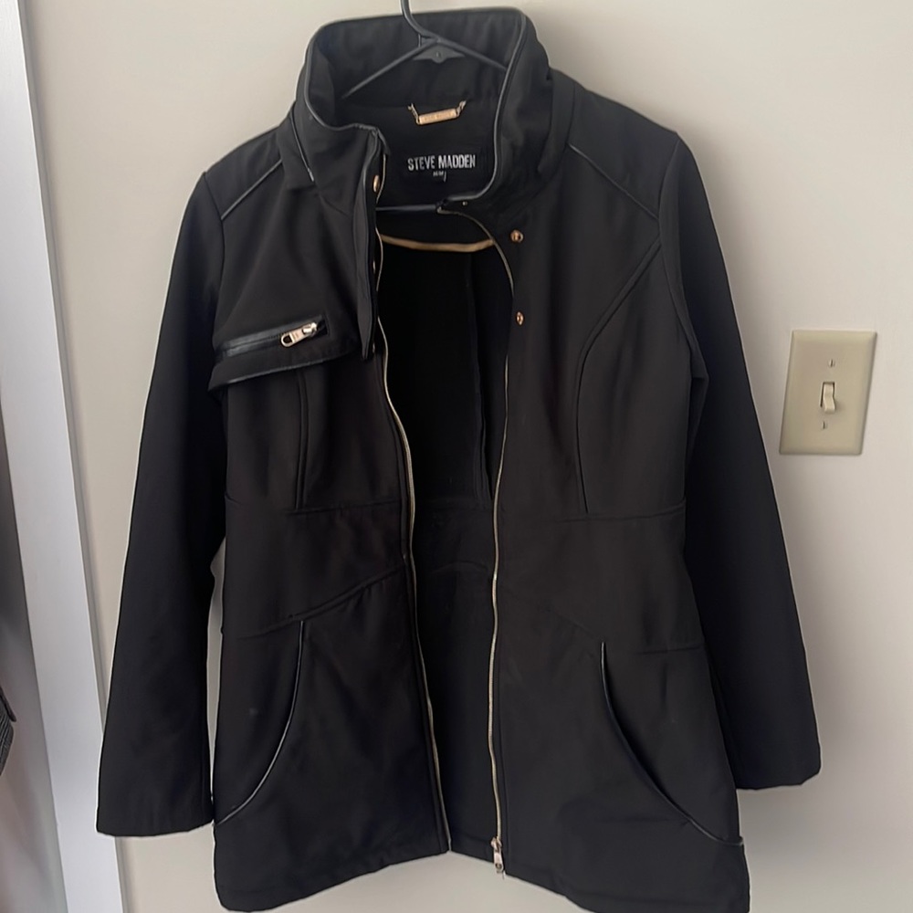 Steve Madden Light Coat Size Medium in Black with Gold Zipper